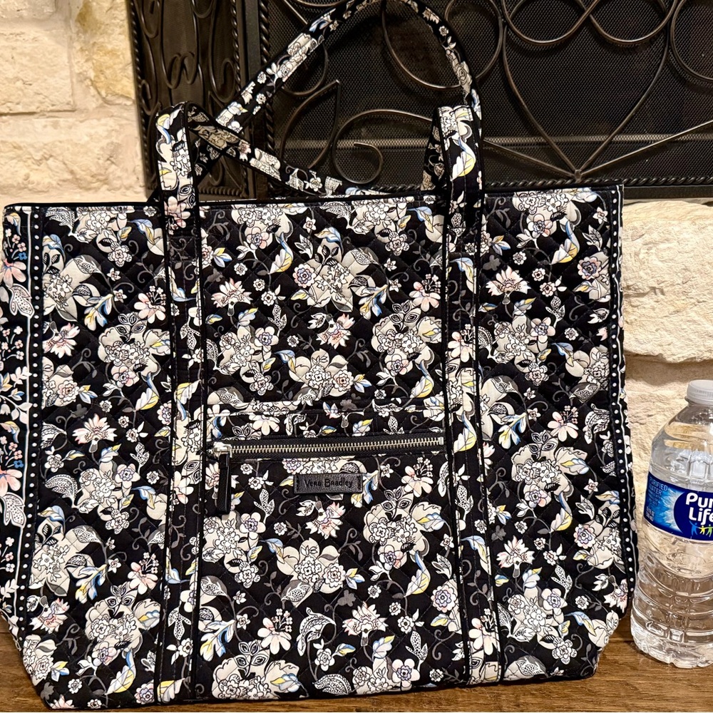 NWOT Vera Bradley Black and White Floral Cotton Tote